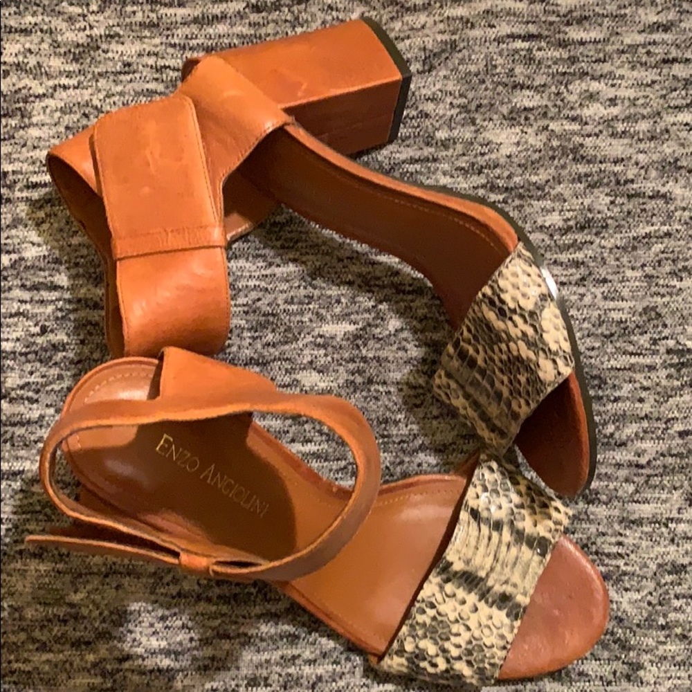 Sandel heels